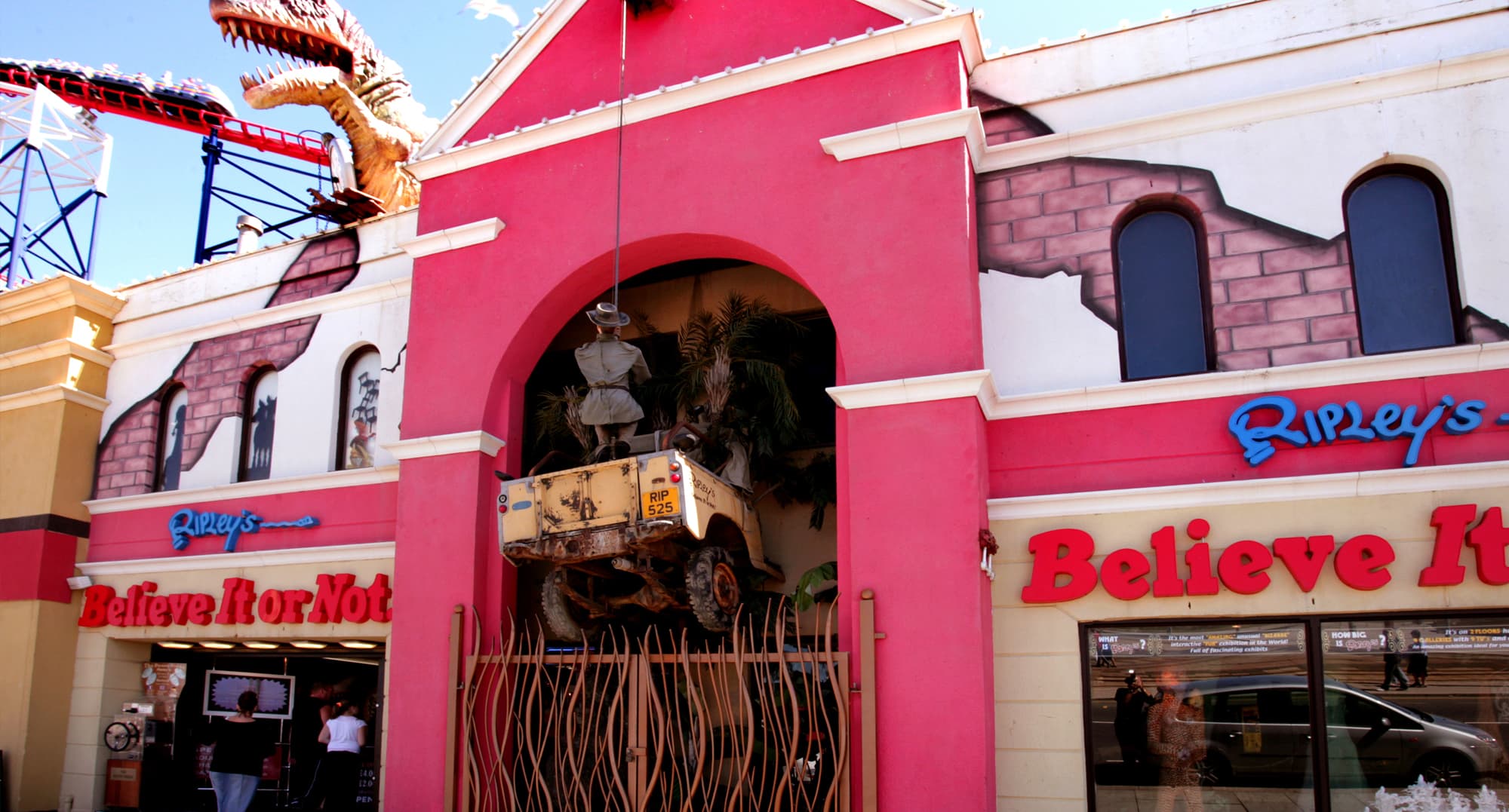 Blackpool Pleasure Beach - Image 5