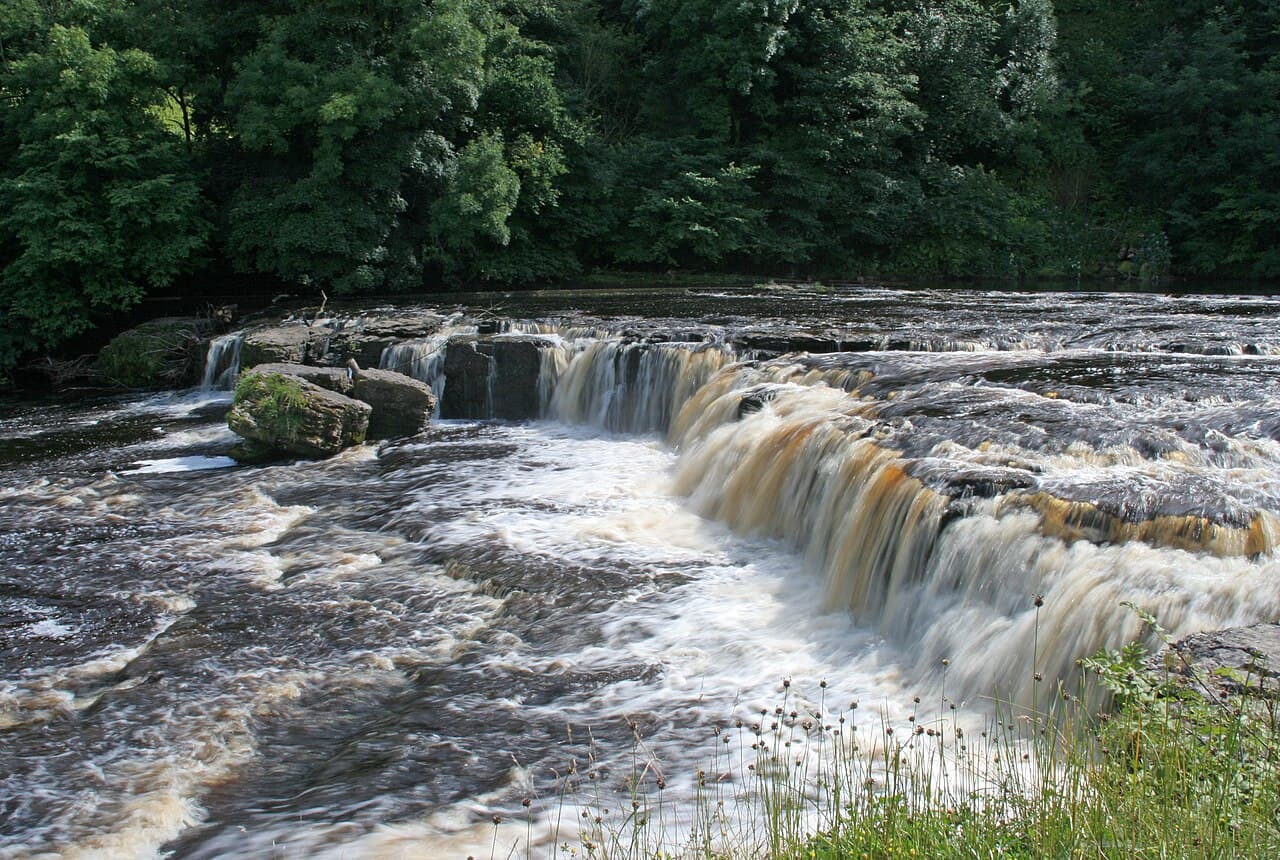 Aysgarth Falls Yorkshire Dales National Park Visitor Centre - Main view