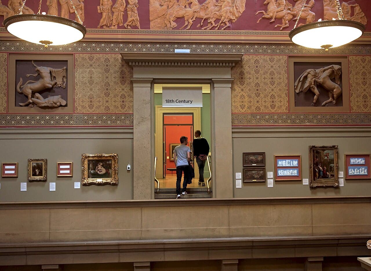 Manchester Art Gallery - Image 2