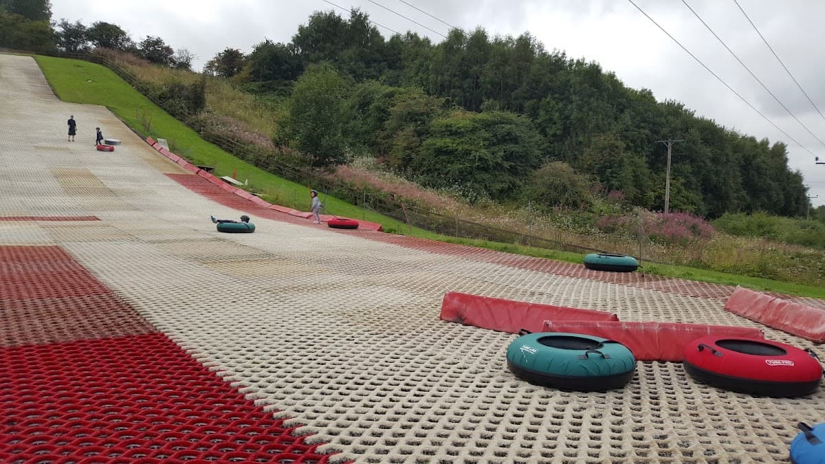 Polmonthill Community Snowsports Centre - Image 1