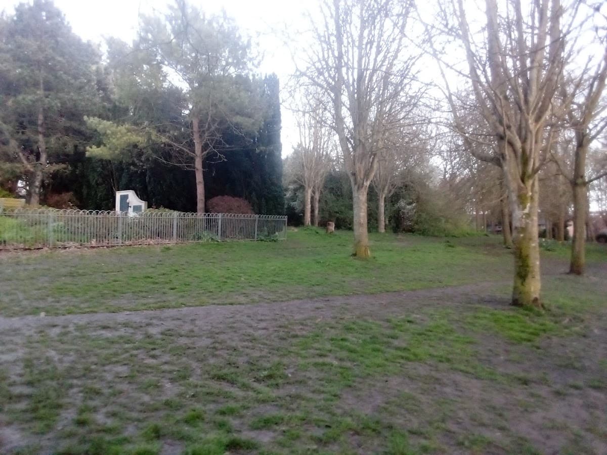 Easthill Park - Image 2