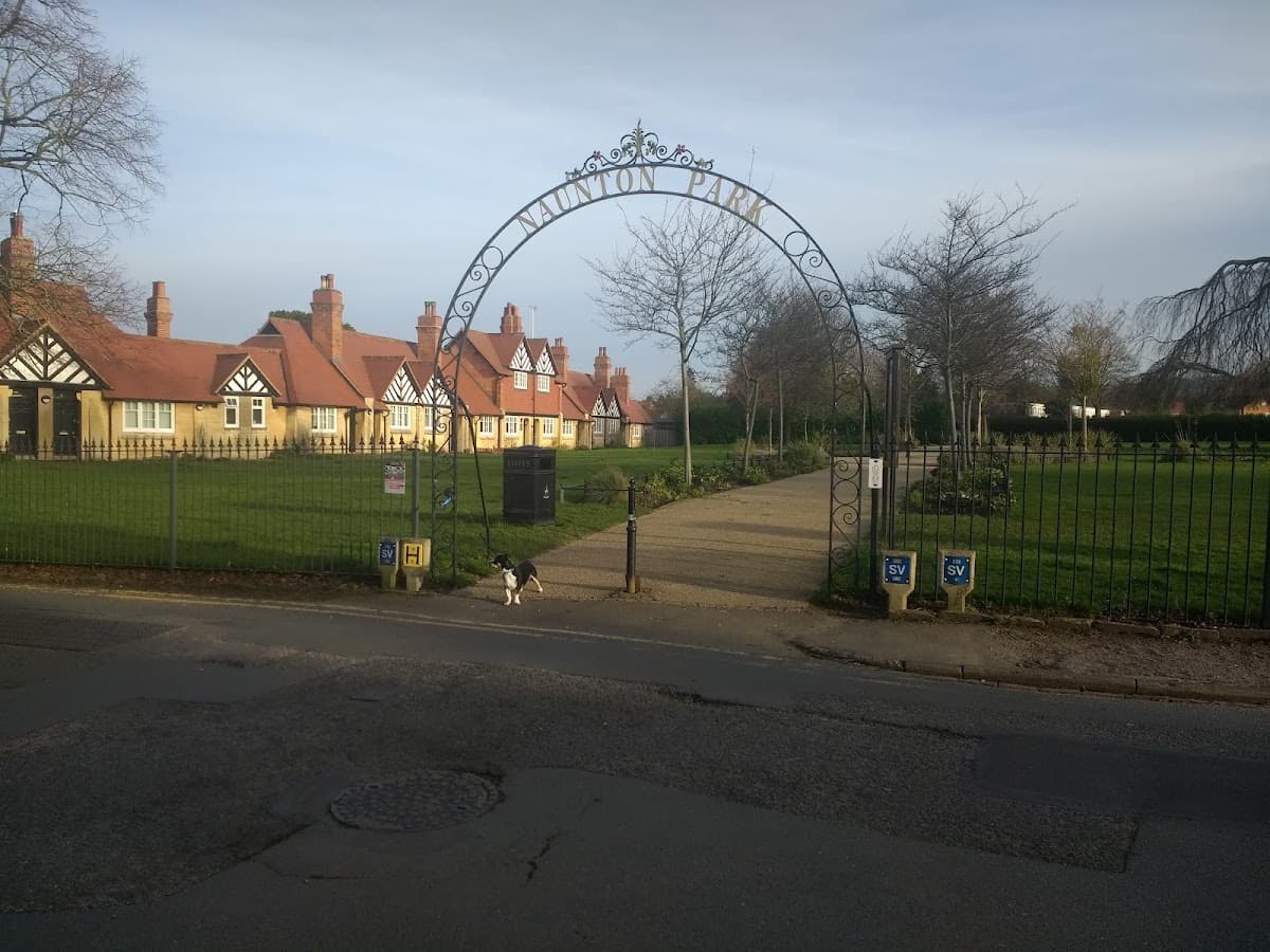 Naunton Park - Image 2
