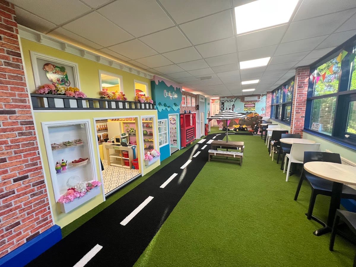 DJ's Play Zone - Image 1