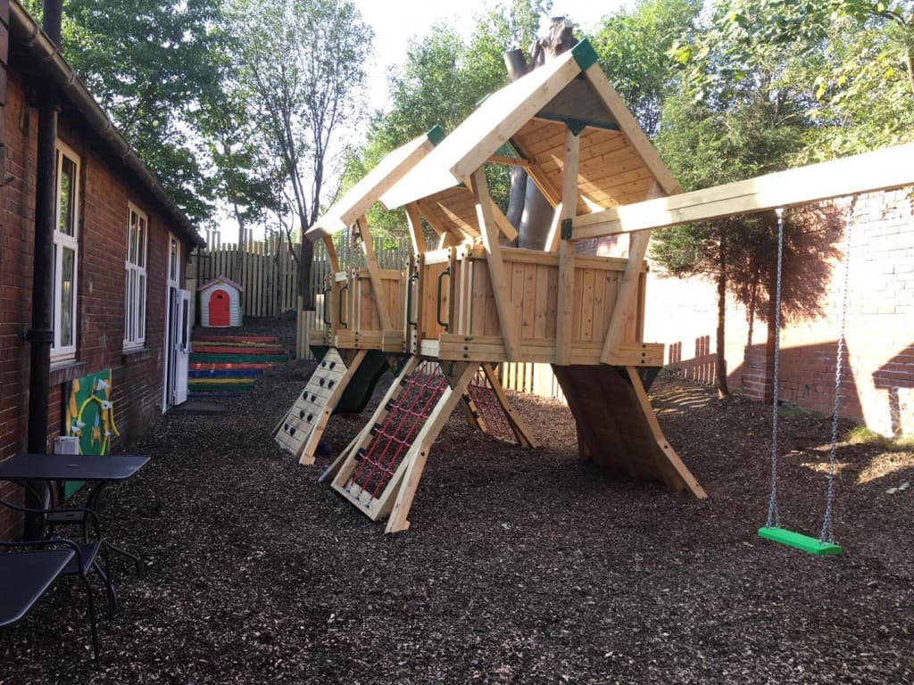 Camelot Play Castle - Image 2