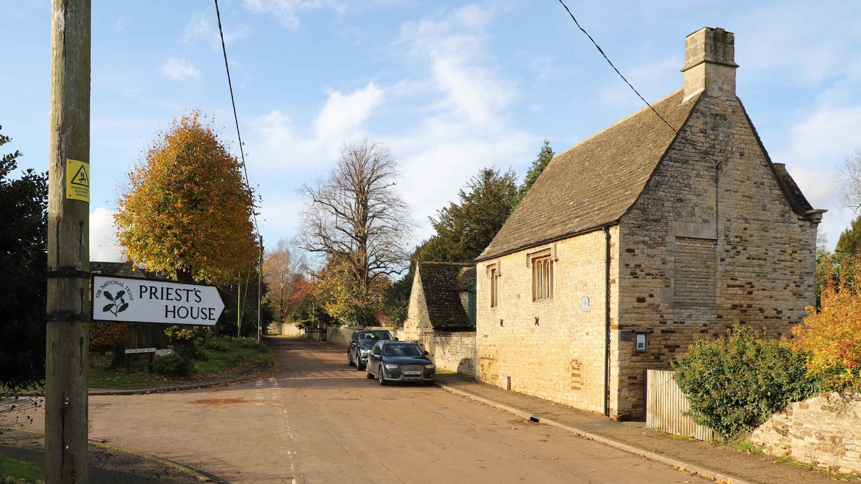 Priest's House at Easton on the Hill - Main view