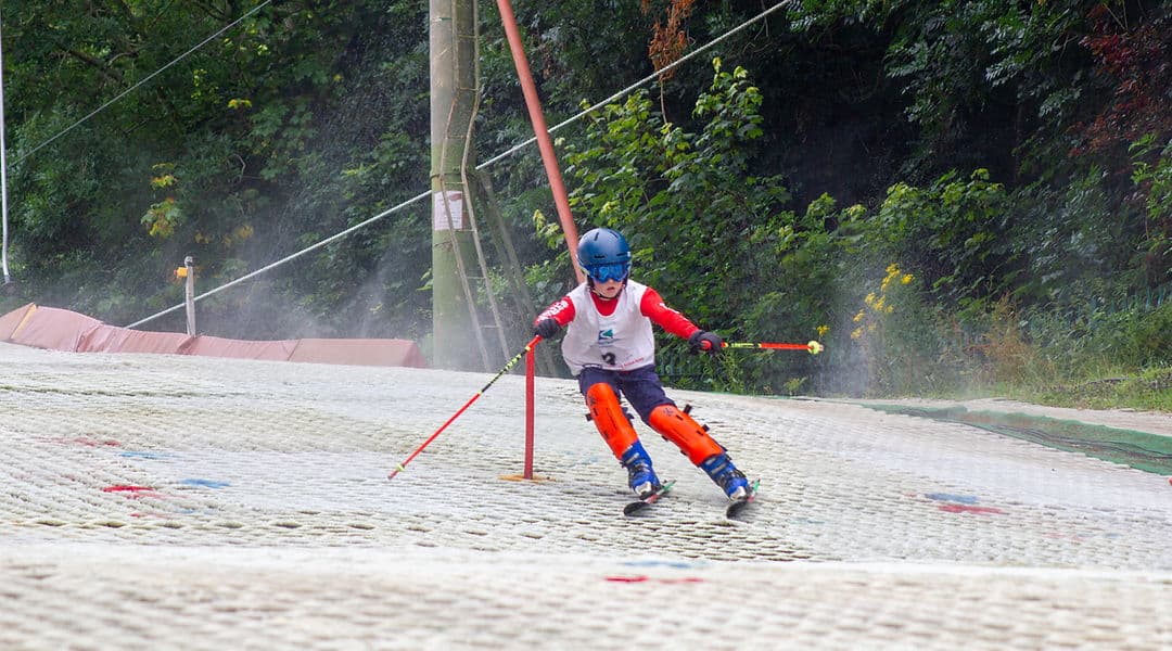 Gloucester Ski & Snowboard Centre - Main view