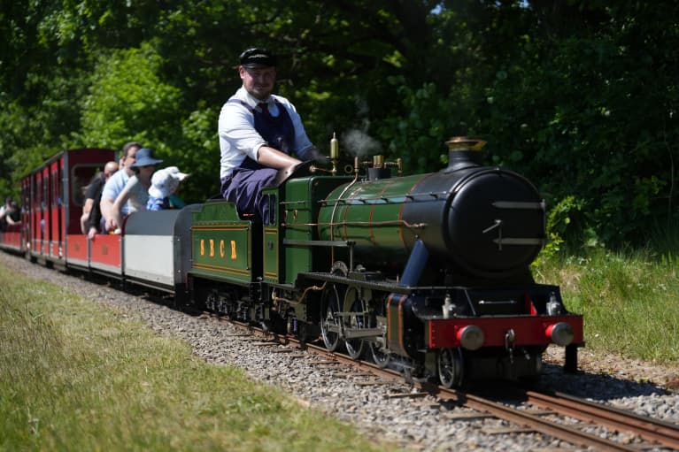 Eastleigh Lakeside Miniature Railway - Main view