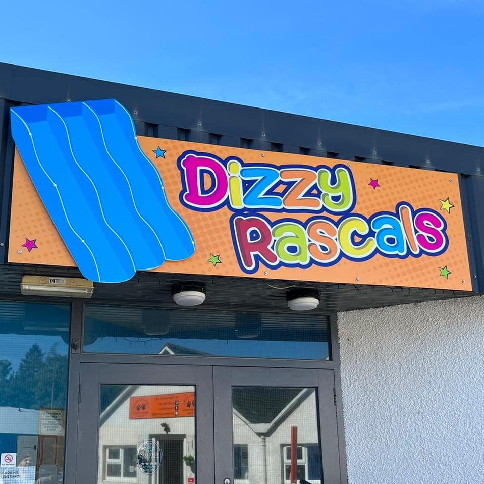 Dizzy Rascals play centre Laurencekirk - Image 1