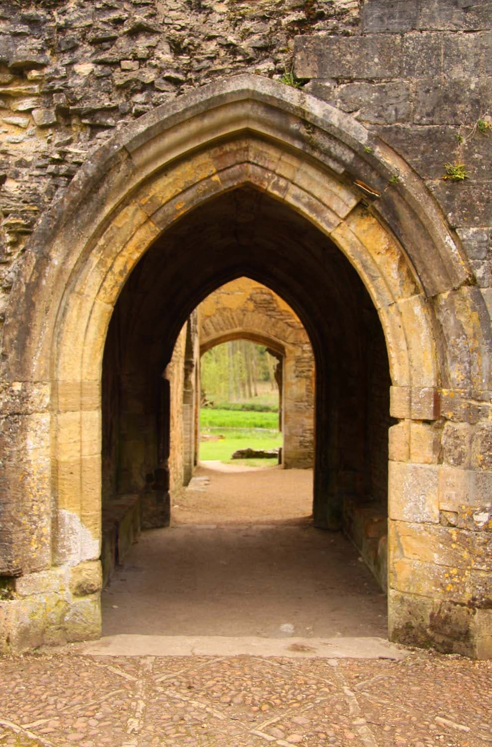 Minster Lovell Hall & Dovecote - Image 2