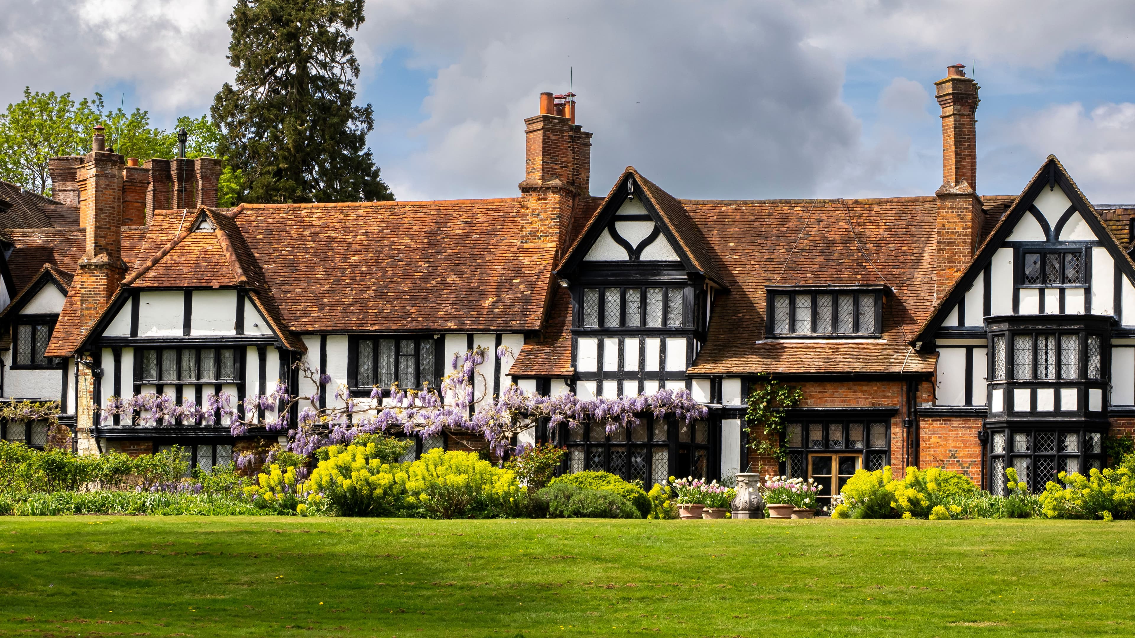 National Trust - Ascott - Main view