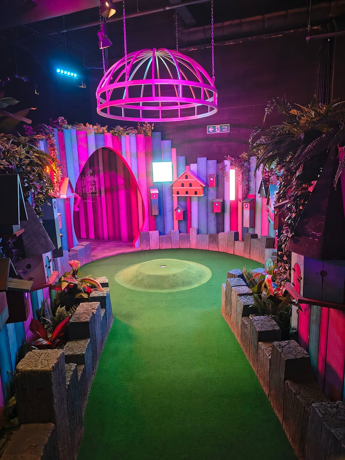 Treetop Golf Bristol - Image 2