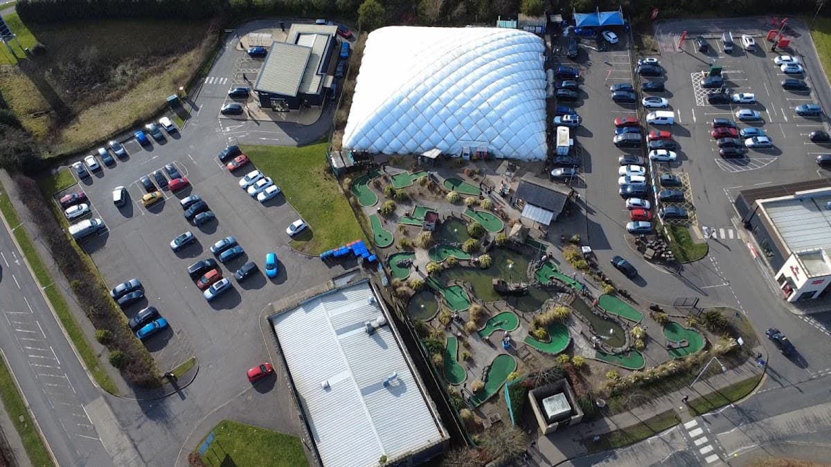 Adventure Golf Island - Image 5