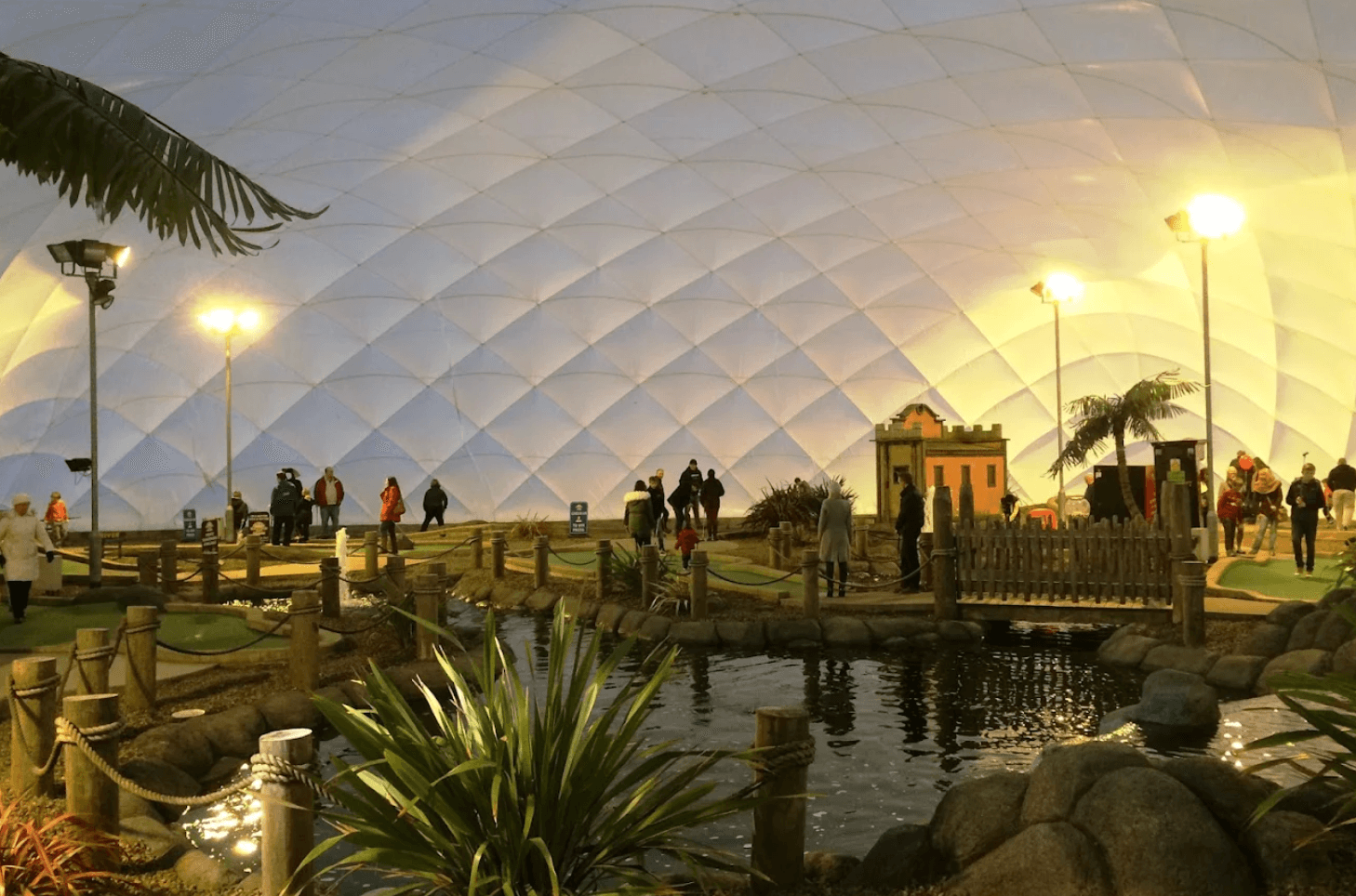 Adventure Golf Island - Image 3