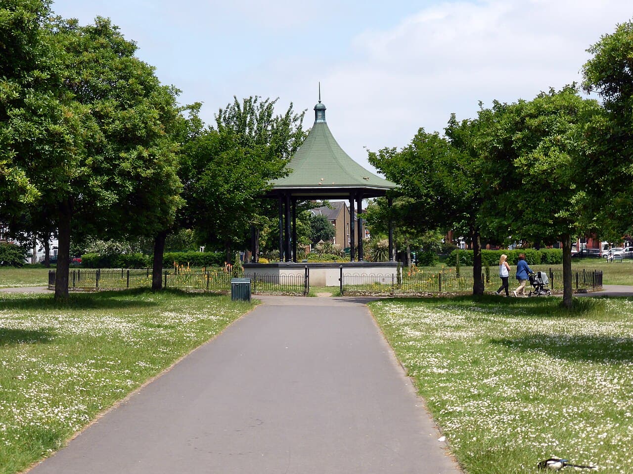 Elthorne Park - Main view