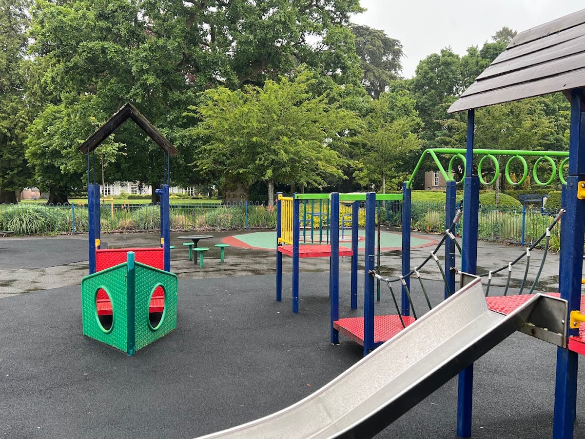 Hillworth Park - Image 1