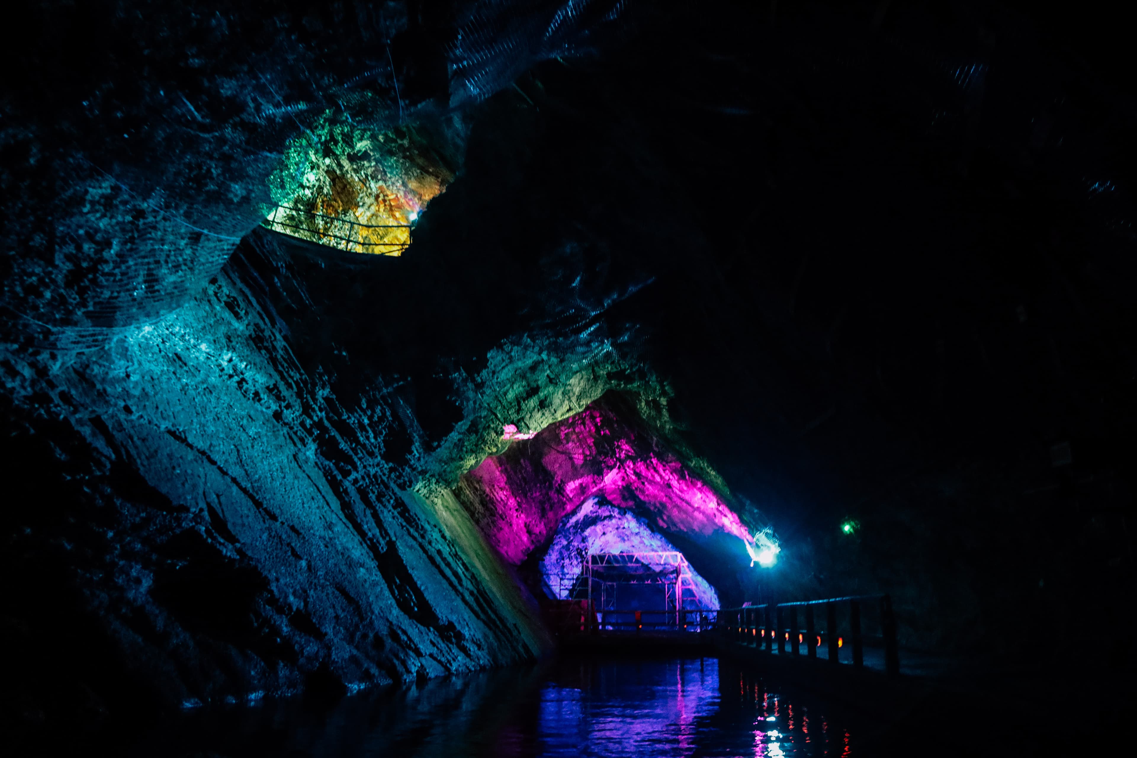 Dudley Canal and Caverns - Image 4