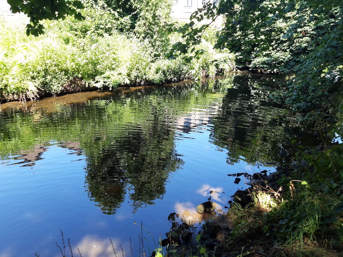 Auldhouse Park - Image 3