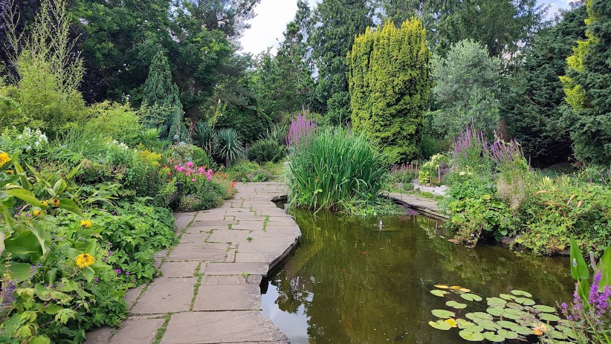 Cheslyn House & Gardens - Image 3