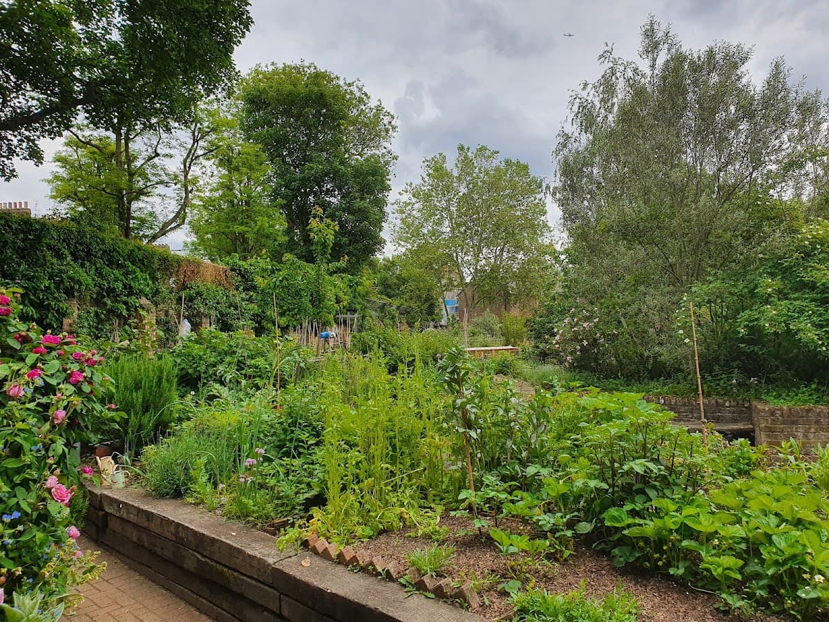 King Henry’s Walk Garden - Image 1