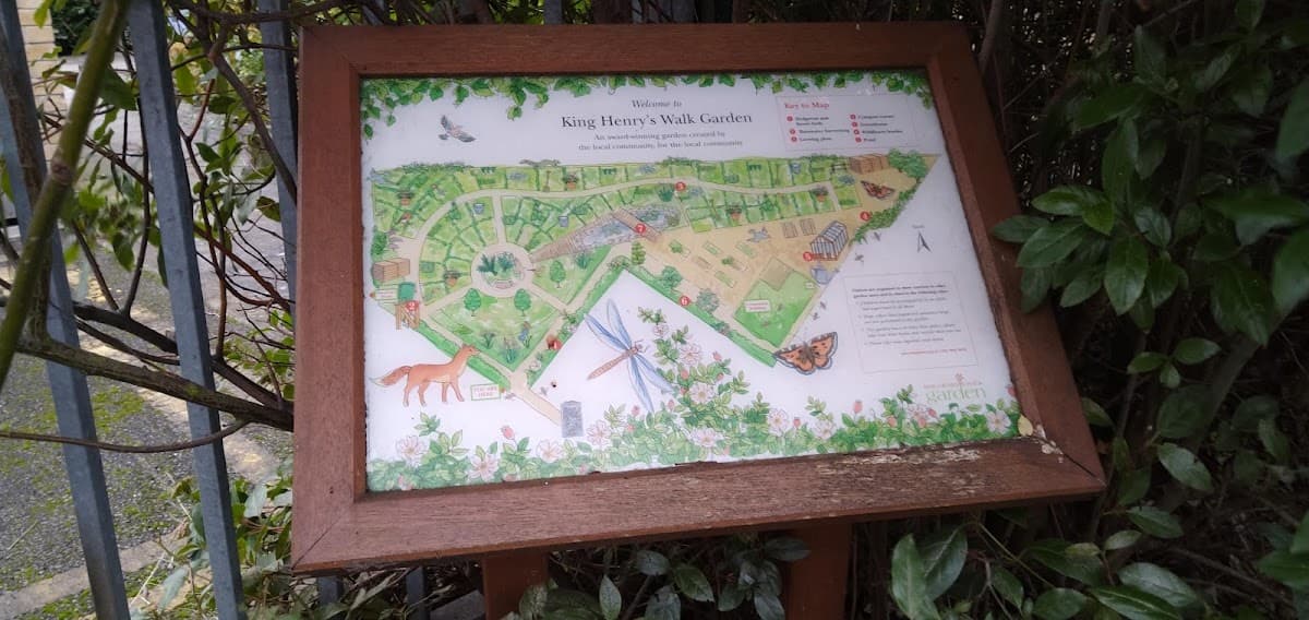 King Henry’s Walk Garden - Image 2