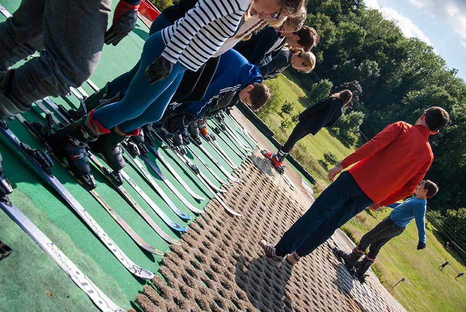 Ski Club - Image 3