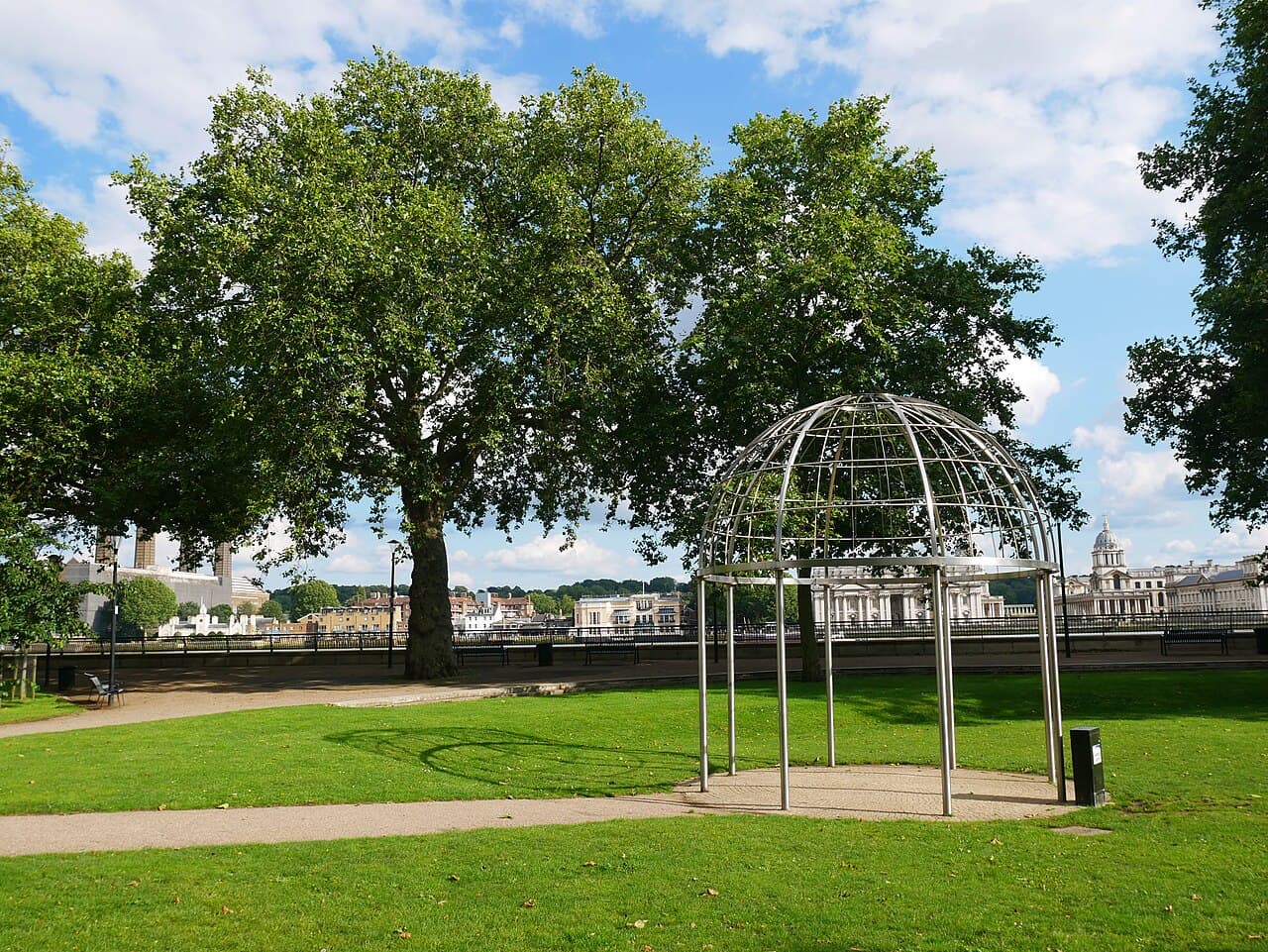 Island Gardens - Image 1