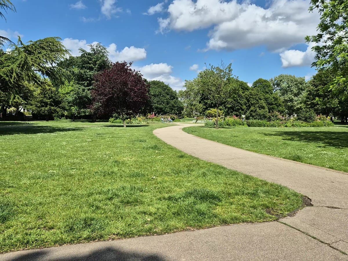 South Park Gardens - Image 1