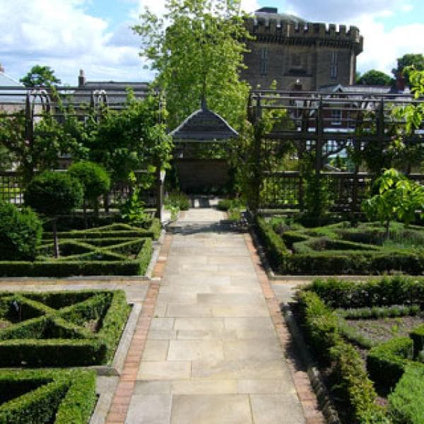 Carlisle Park, Morpeth - walking - Main view
