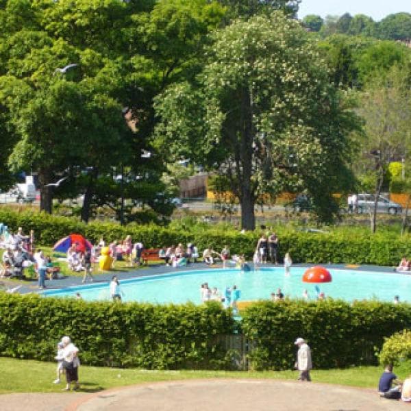 Carlisle Park, Morpeth - walking - Image 4