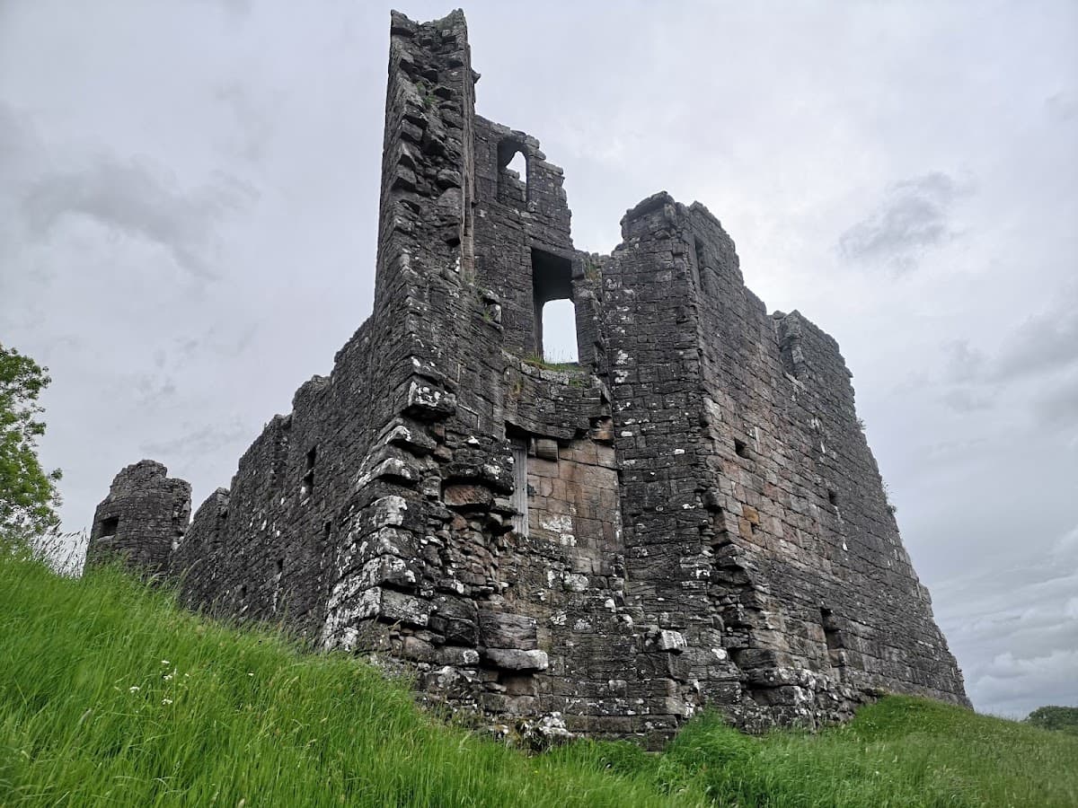 Morton Castle - Image 3