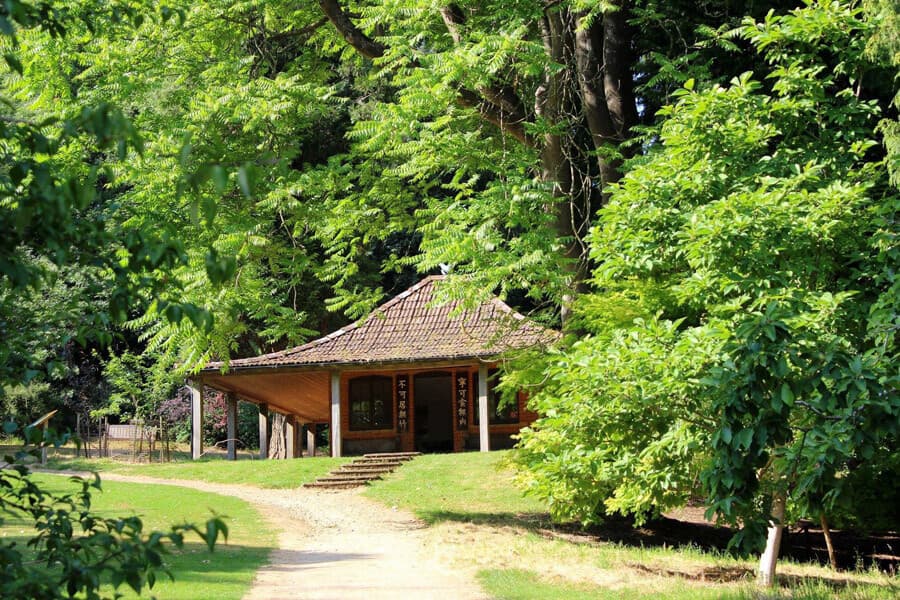 Batsford Arboretum and Garden Centre - Main view
