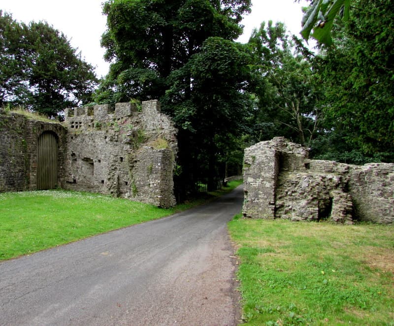 Lamphey Bishops Palace - Image 4
