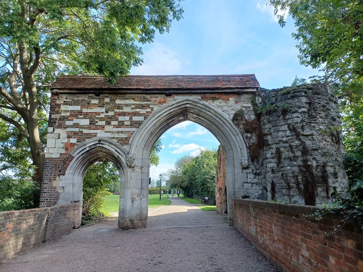 Waltham Abbey Gardens - Image 3