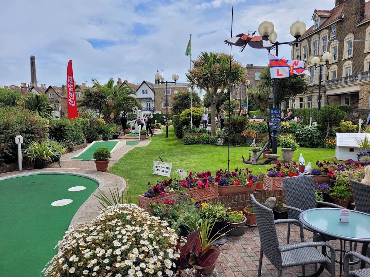 Lillyputt Mini Golf - Image 2