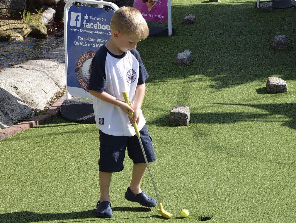 Jurassic Encounter Adventure Golf - Image 4