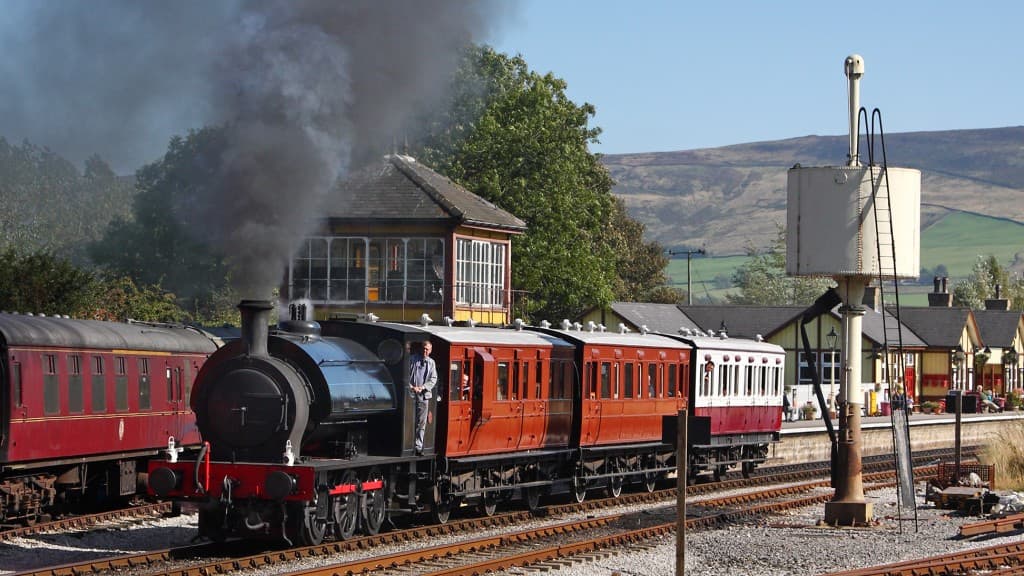 Embsay & Bolton Abbey Steam Railway - (Bolton Abbey, railway station) - Image 4
