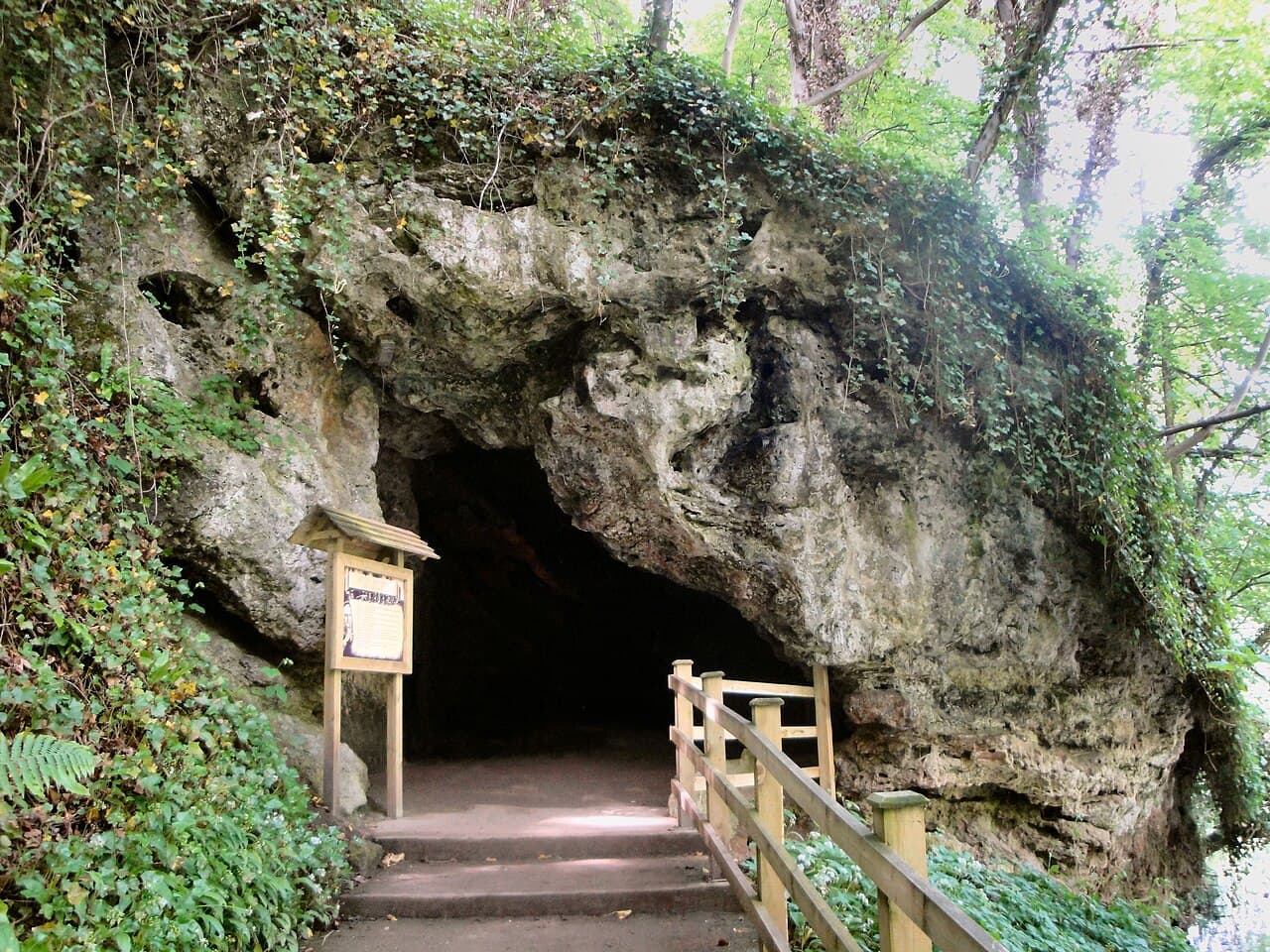 Mother Shipton's Cave - Main view