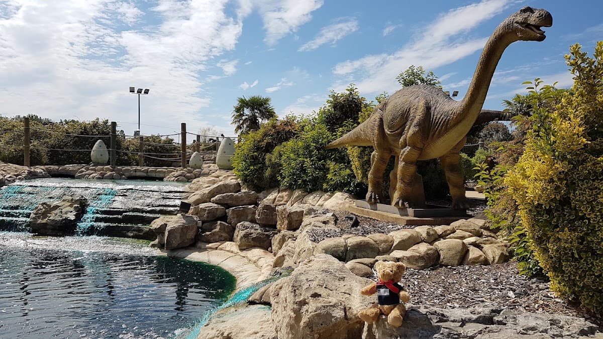 Dinosaur Safari Adventure Golf - Main view