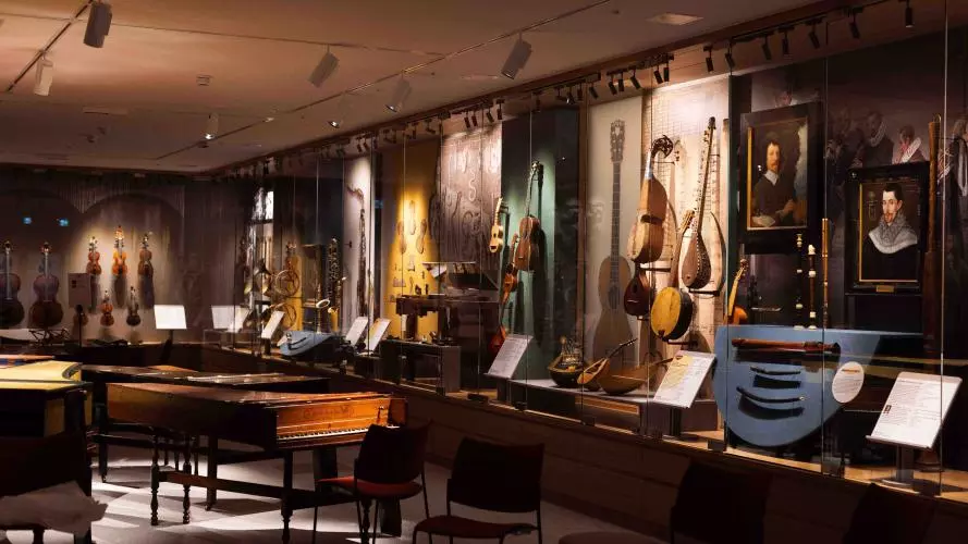 Bate Collection of Musical Instruments and Archives - Image 2
