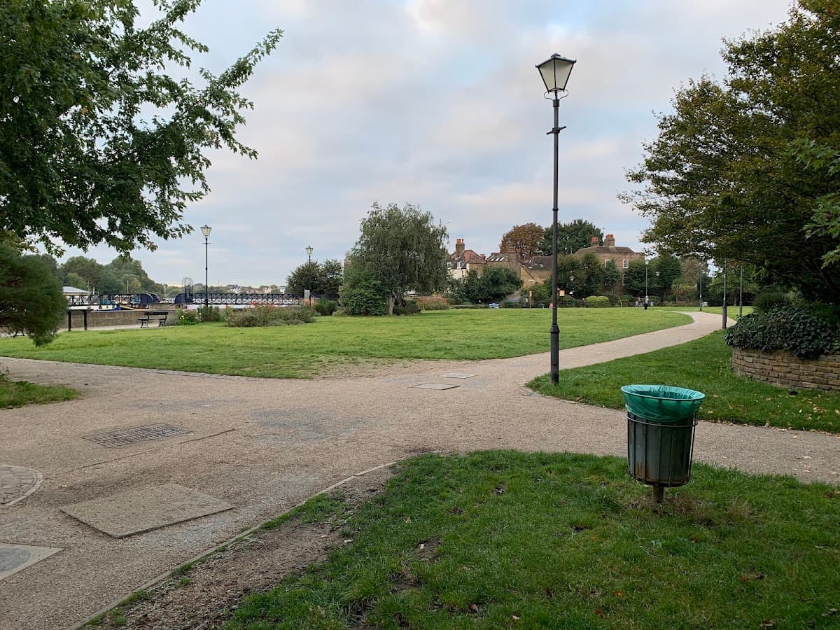 Furnivall Gardens - Main view