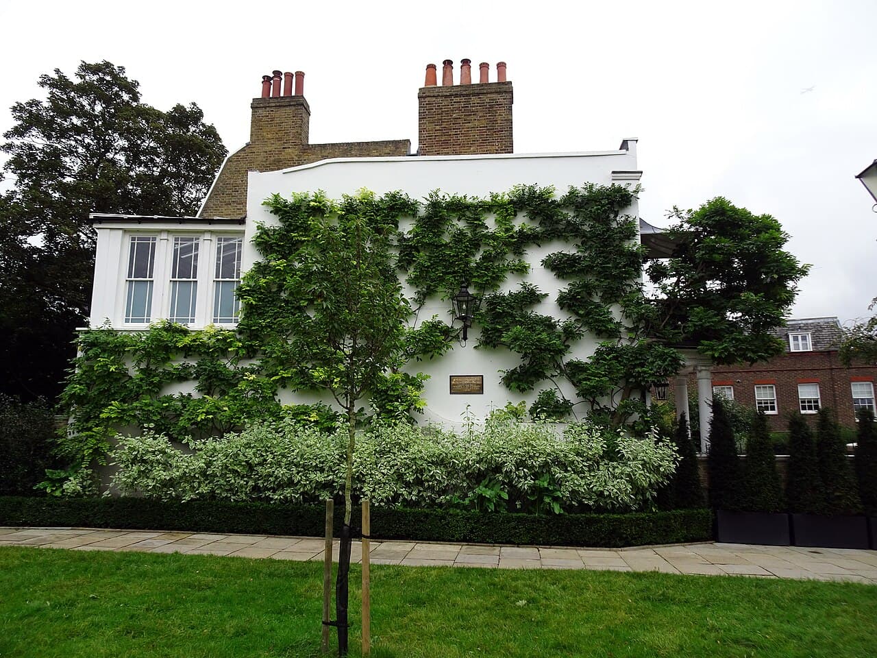 Furnivall Gardens - Image 2