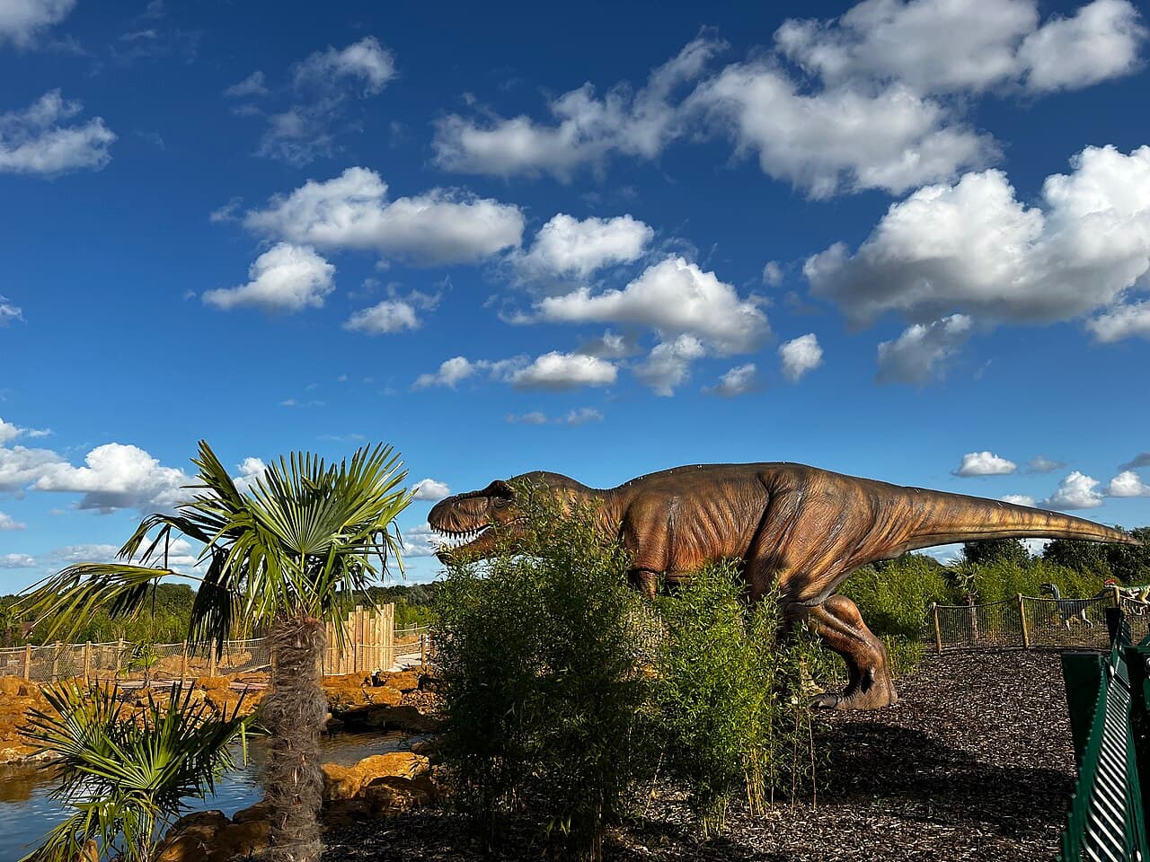 Dinosaur Valley Crazy Golf - Image 1
