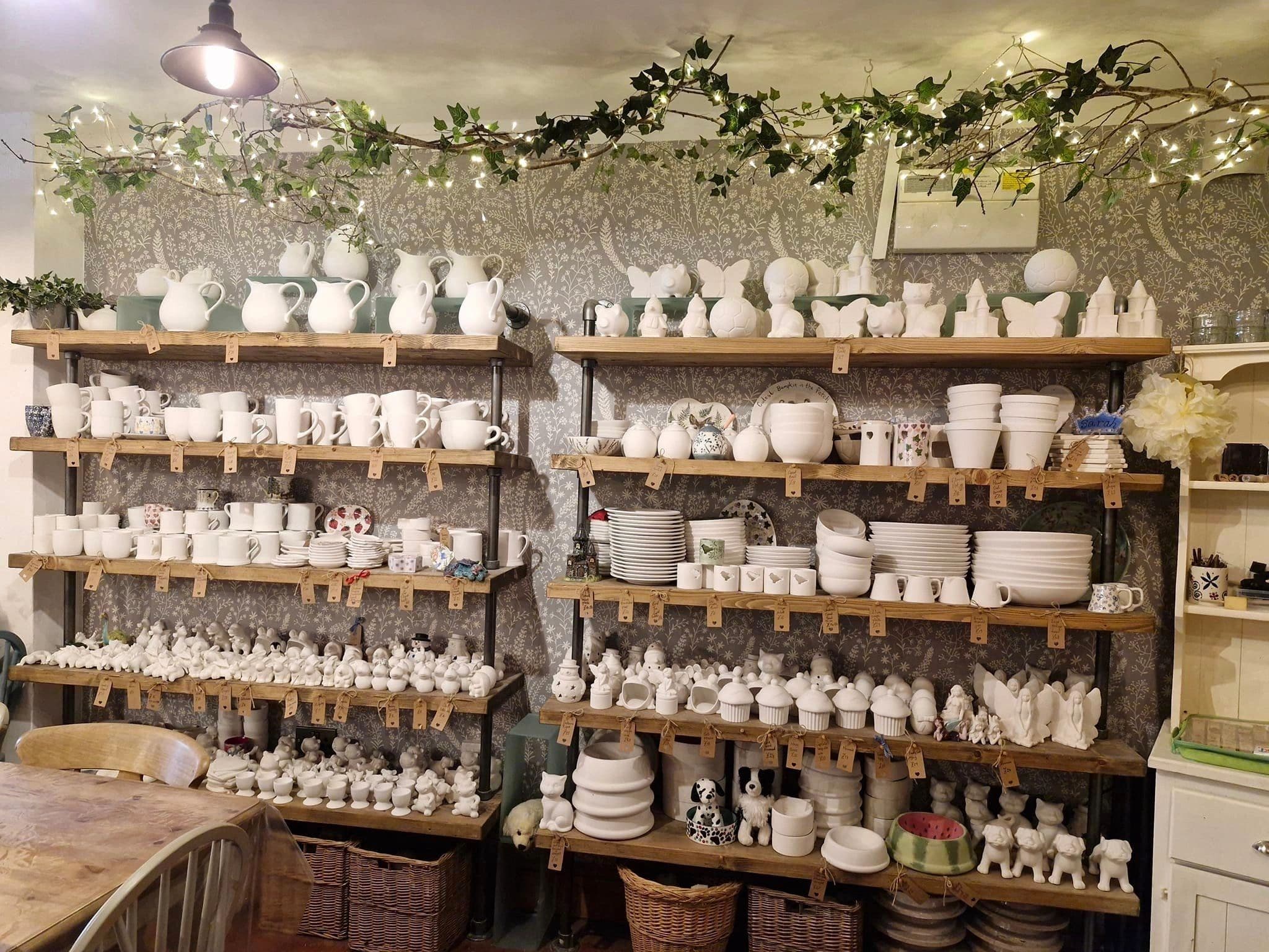 Belle's Pottery Studio - Image 4