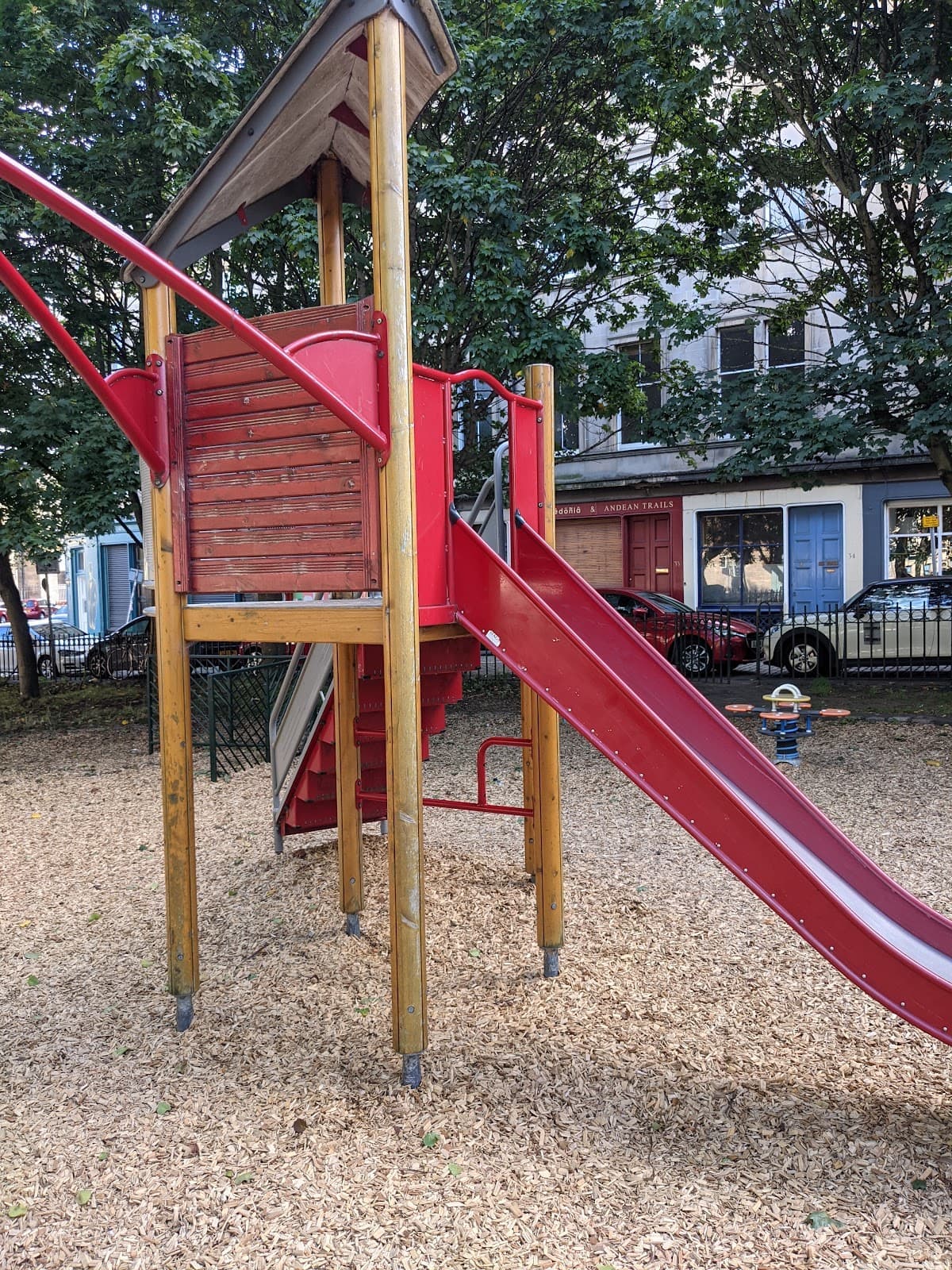 Sandport Street Play Area - Main view