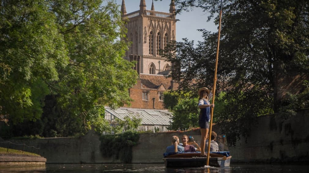 Scudamore's Punting Company - Image 1