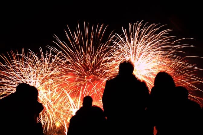 Thameside Fireworks and Stargazing
