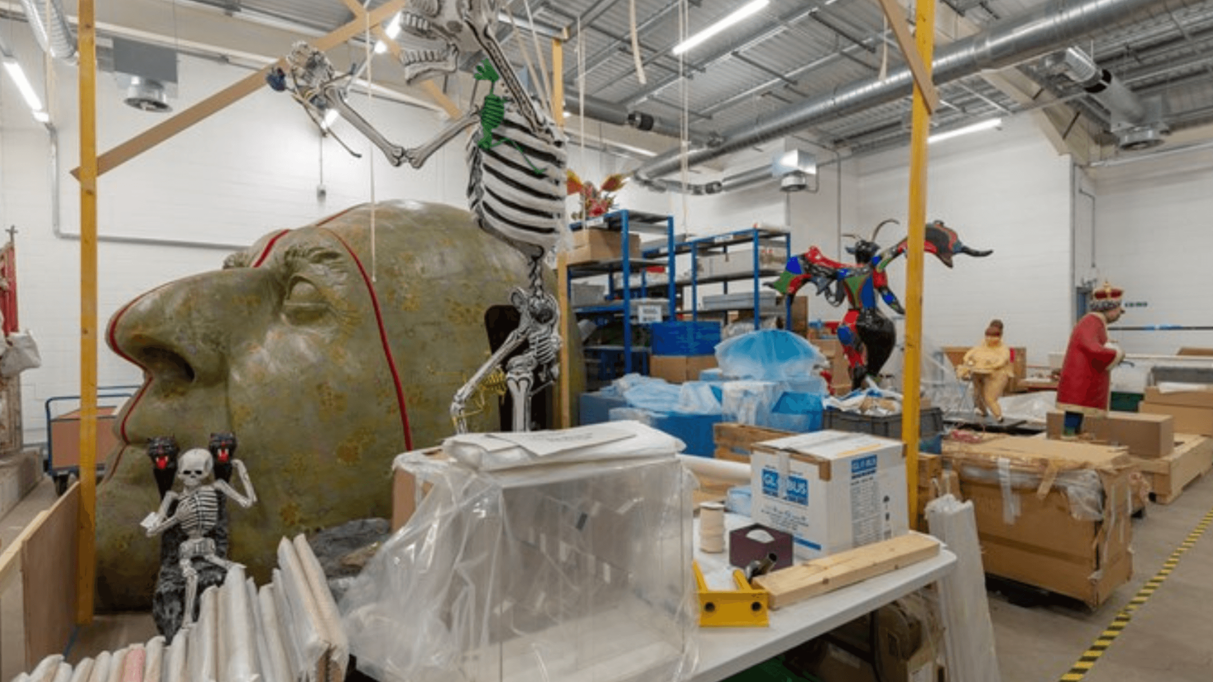Behind the Scenes Tour - Monday