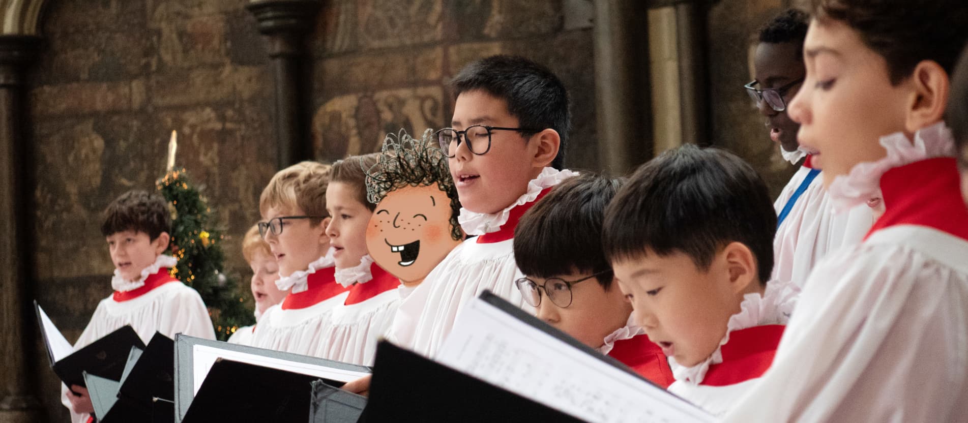 Family day: Christmas crafts and carols