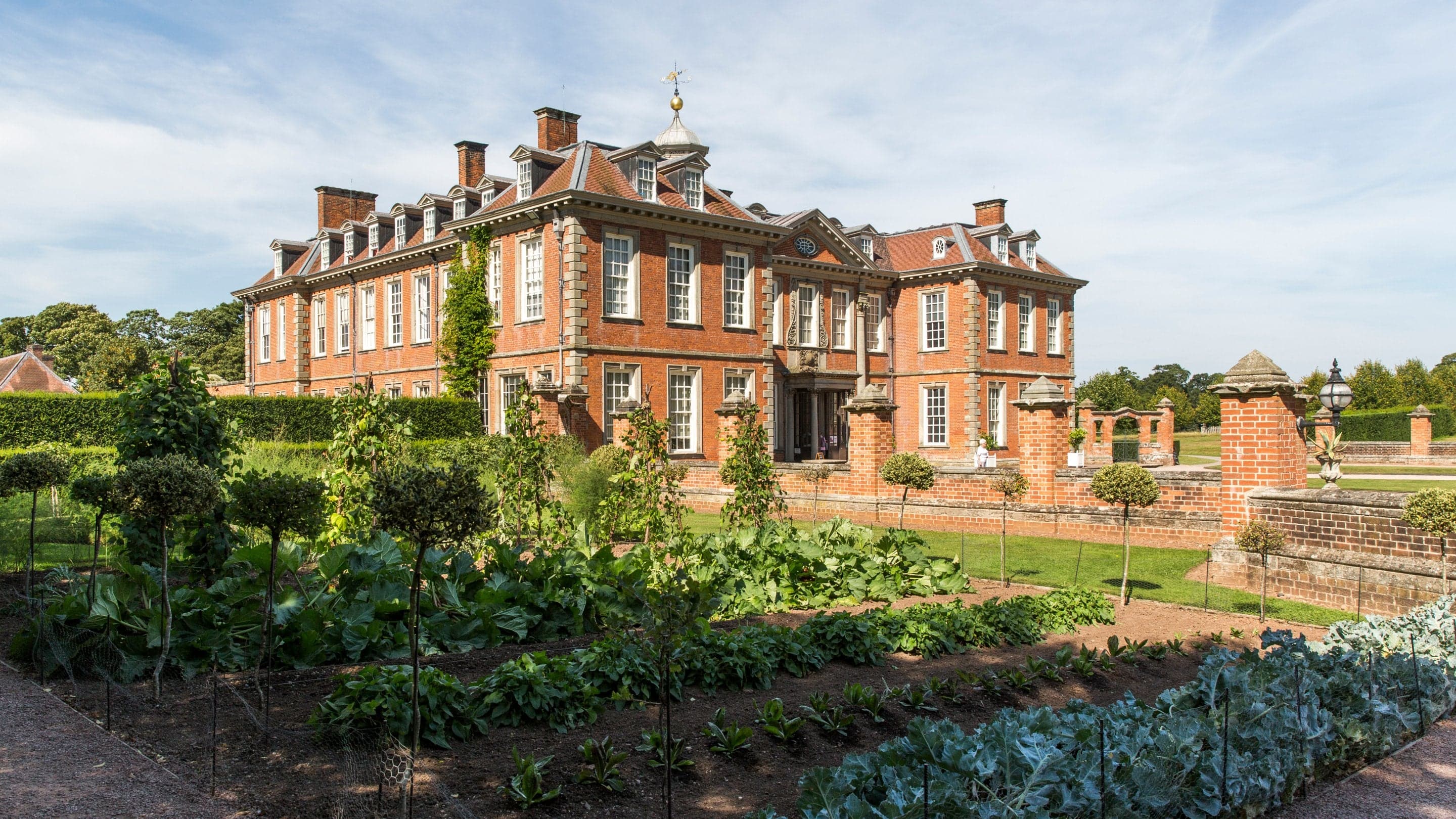 Hanbury Hall's Apple Harvest
