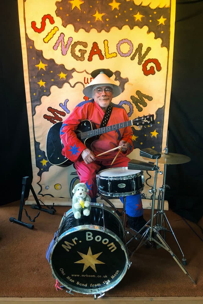 Sit Me Doon Wie Mr Boom